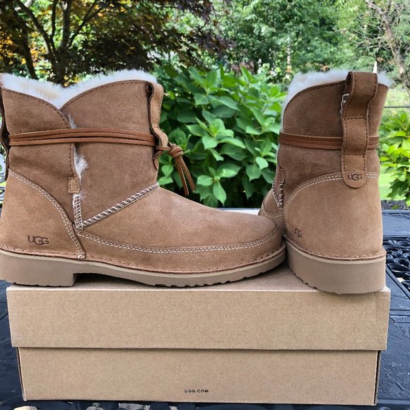 UGG Esther Water resistant Suede Boot - Picture 11 of 13